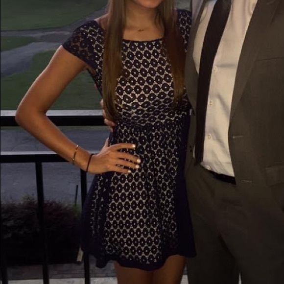 Dresses & Skirts - Dress